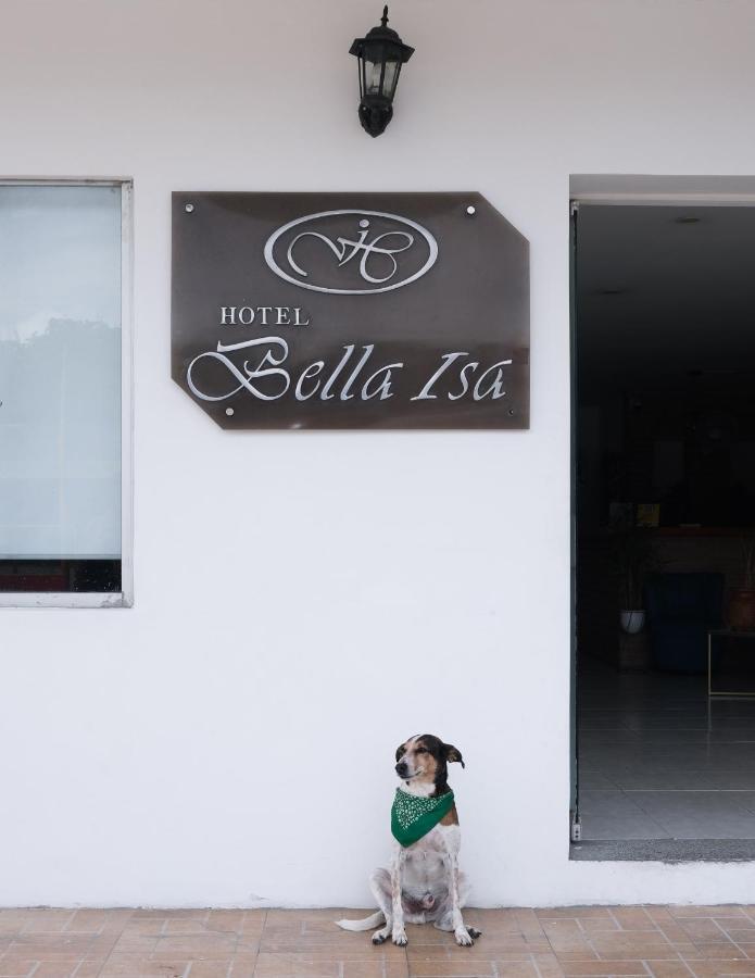 Hotel Bella Isa La Dorada Exterior photo